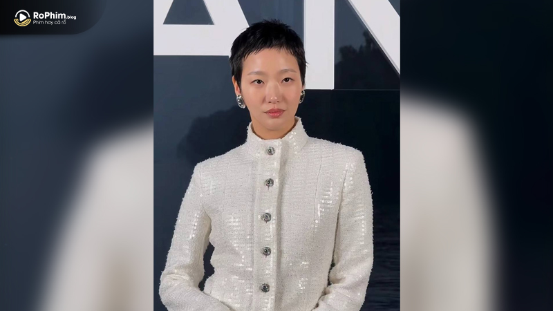 Kim Go Eun cực “chiến” và thần thái trong mái tóc cắt ngắn