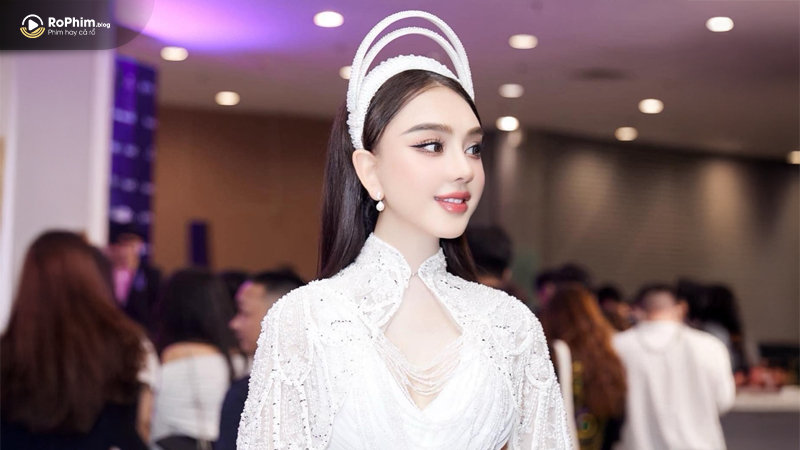 Lâm Khánh Chi bất ngờ khi chia sẻ về kế hoạch tái hôn