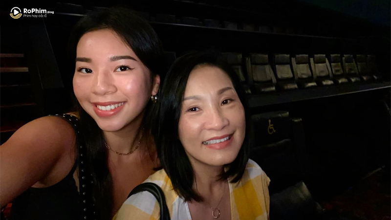 Sophia Minh Châu: Con Gái Út Dịu Dàng Và Trưởng Thành