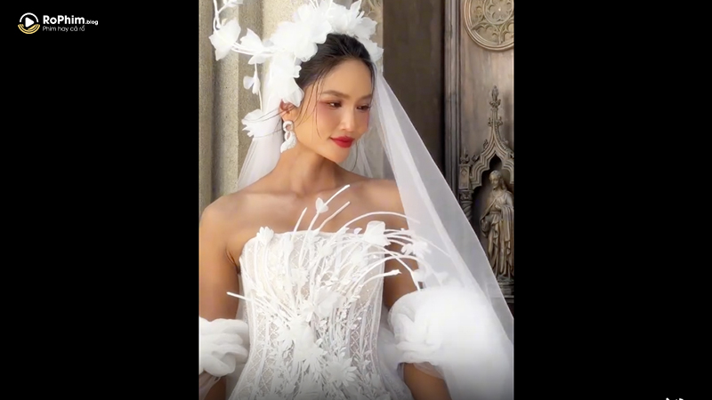 H’Hen Niê xuất hiện xinh đẹp với váy cưới trong clip mới đăng tải trên trang cá nhân