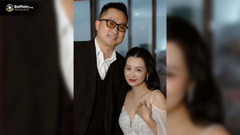 Quỳnh Chi và chồng luôn ngọt ngào mỗi khi sánh bước bên nhau