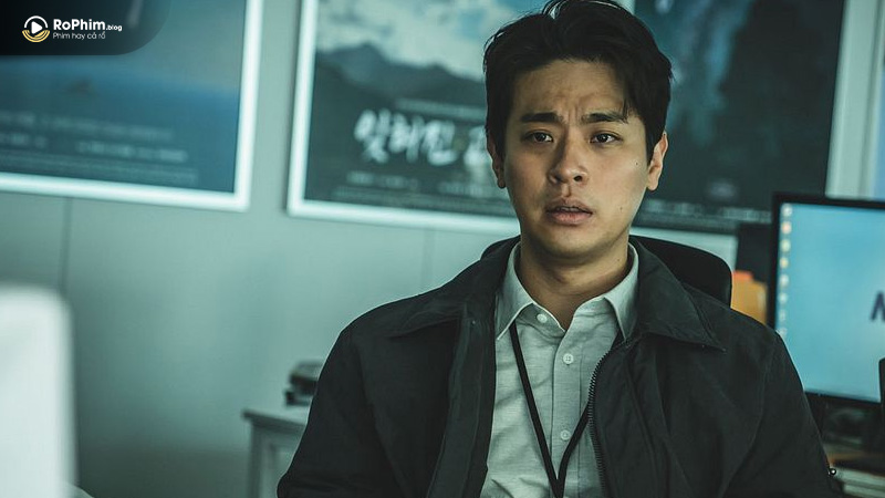 Park Jeong Min thủ vai đạo diễn Bae Young Jae