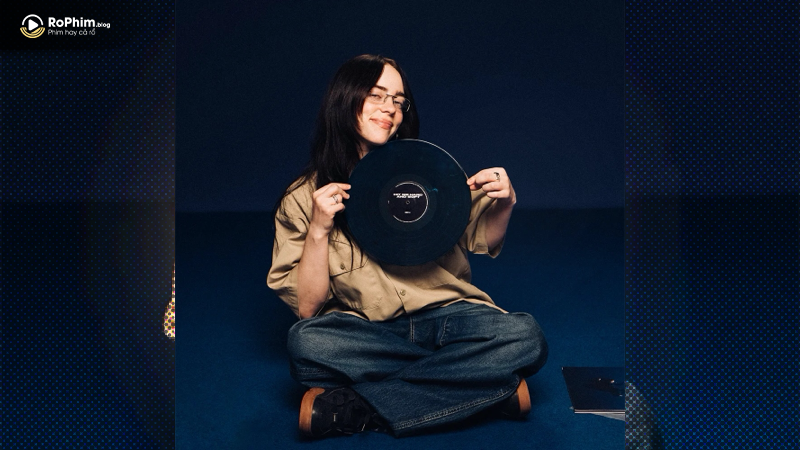 Billie Eilish trong bộ ảnh quảng bá album mới - Hit Me Hard And Soft