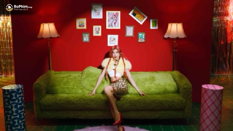 “Good Girl” là “lời tựa” cho câu chuyện mà cô muốn kể trong album kỷ niệm 10 năm