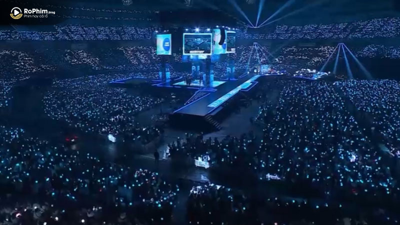 Biển xanh lightstick như concert riêng của Byeon Woo Seok