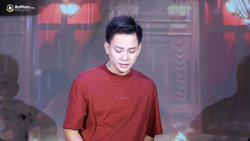 Khán giá hi vọng Hoài Lâm sẽ vượt qua giai đoạn khó khăn này và tiếp tục hoạt động nghệ thuật