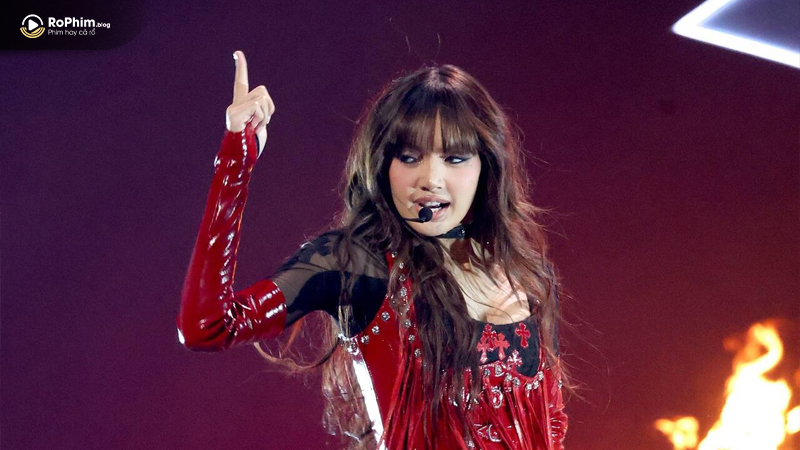 Mối quan hệ giữa Lisa (BLACKPINK) và tỷ phú người Pháp Frédéric Arnault