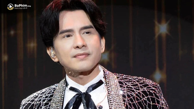 Đan Trường bức xúc khi nhiều tài khoản Facebook, TikTok đăng tin sai về mối quan hệ của anh, vợ cũ Thủy Tiên và Trung Quang
