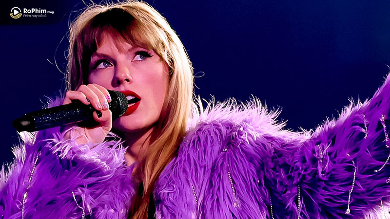 Nữ ca sĩ Taylor Swift tự tin khoe thần thái rạng ngời trên sân khấu