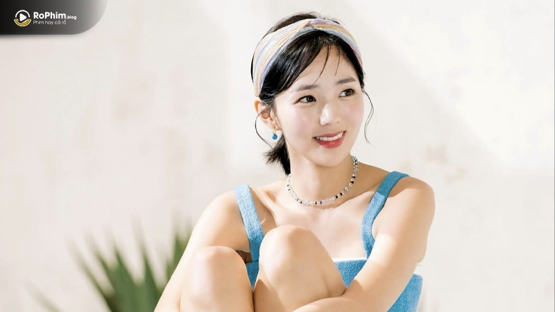 Chae Soo Bin tỏa sáng như idol Kpop trong MV "Yellow Circle"