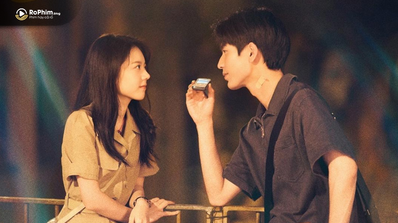 Anh Đào Hổ Phách được khen ngợi vì xây dựng bối cảnh và màu phim hoài niệm 