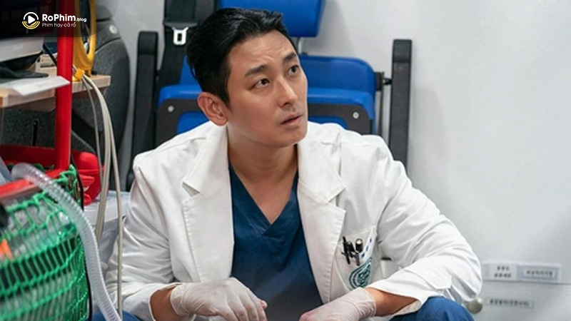 Joo Ji Hoon vai Baek Kang Hyuk