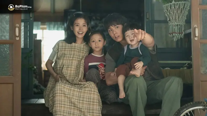 Ae Sun (IU) và Gwan Sik (Park Bo Gum) trong Khi Cuộc Đời Cho Bạn Quả Quýt, cùng nhau vượt qua sóng gió trên hành trình trưởng thành tại Jeju