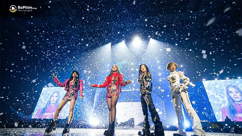 2NE1 đánh dấu sự trở lại với đội hình đầy đủ tại SBS Gayo Daejeon sau một thập kỷ vắng bóng