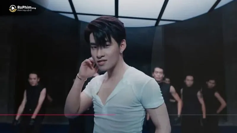 Concept bị vướng tranh cãi đạo nhái từ MV Standing Next To You của JungKook (BTS)