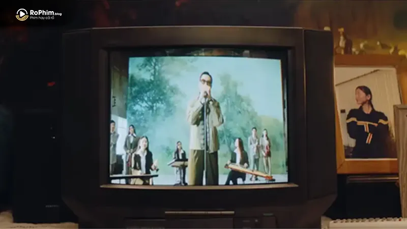 Teaser 'Vị Nhà' mang đến không gian hoài niệm, tái hiện ký ức Tết xưa với hình ảnh gia đình ấm cúng và chất liệu giản dị, chân thực