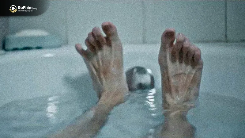 Dịch Dương Thiên Tỉ gầy gò, khắc khổ hóa thân đầy ám ảnh trong phim điện ảnh "Tôi nho nhỏ".