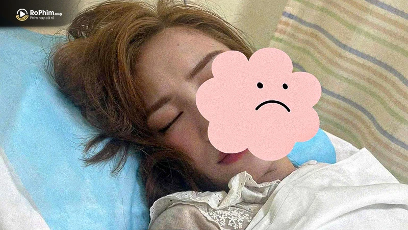 Hòa Minzy phải nhập viện cấp cứu vì kiệt sức sau những ngày làm việc liên tục và chế độ ăn uống không đều đặn