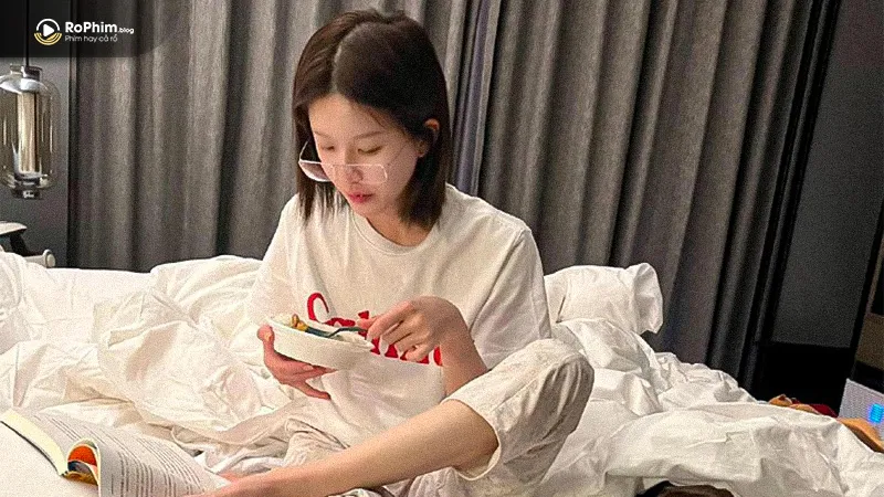 Triệu Lộ Tư chỉ nặng 36,9KG khiến nhiều người xót xa