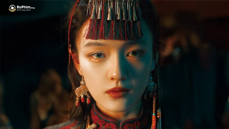 Văn Kỳ không chỉ dựa vào ngoại hình mà còn nhờ khí chất và tài năng diễn xuất để tỏa sáng