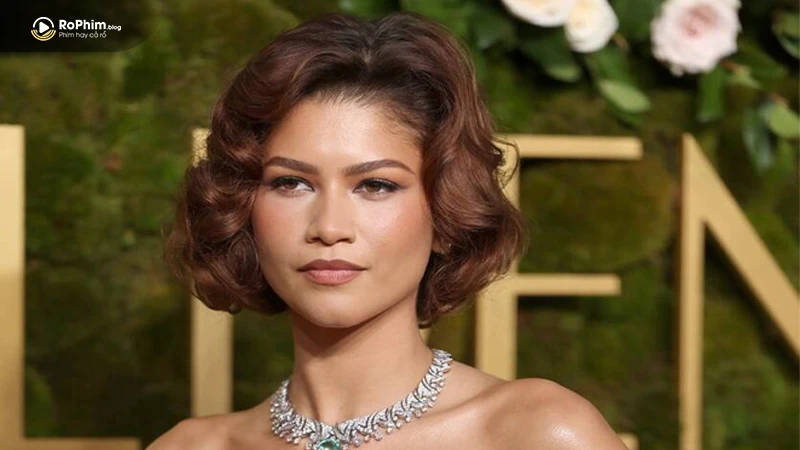 Zendaya xuất hiện tại một sự kiện với chiếc nhẫn kim cương “siêu to khổng lồ” trên ngón áp út